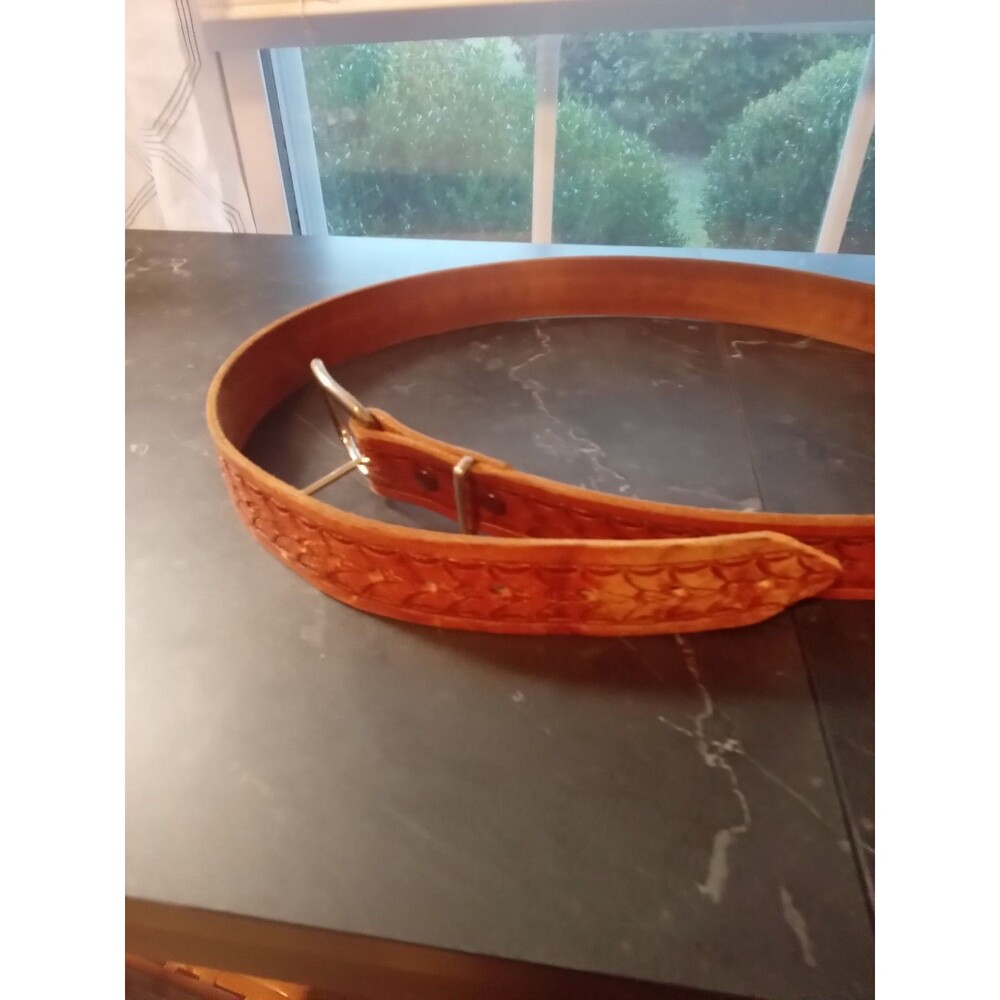 Hand Tooled Vintage Brown Leather Belt Size 46, Good Condition
